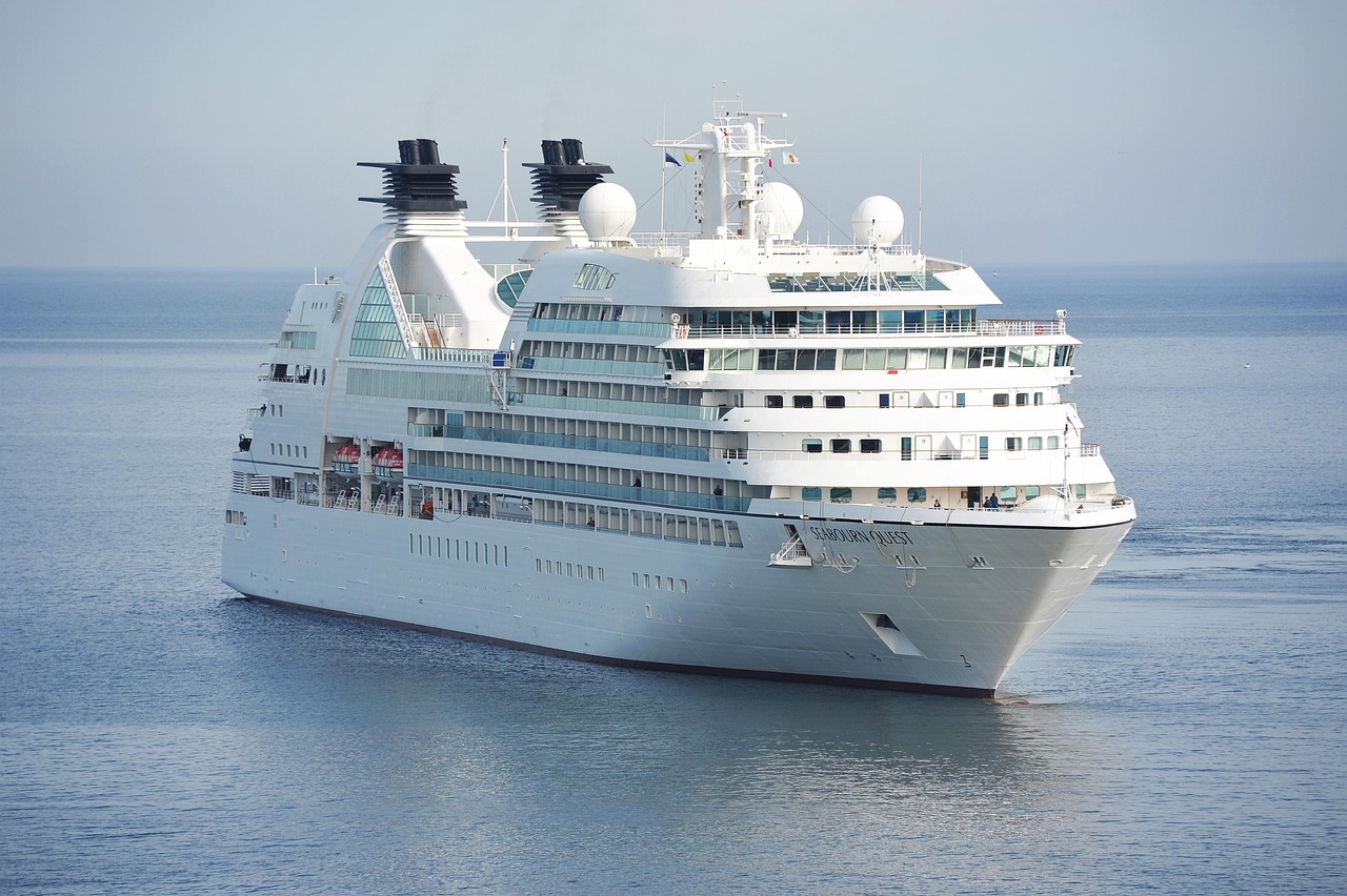 Abercrombie & Kent - Cruises Luxury Safari
